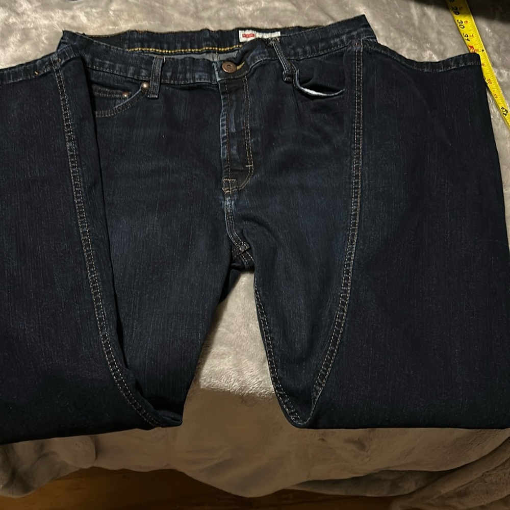 Men’s Slim Straight Wrangler Dark Wash Jeans Size 36x30 NWOT 😍